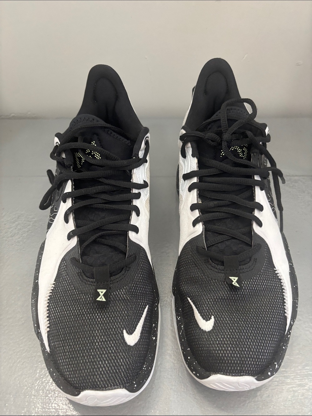 Nike Black and White Low-Top Basketball Sneakers (Paul George)